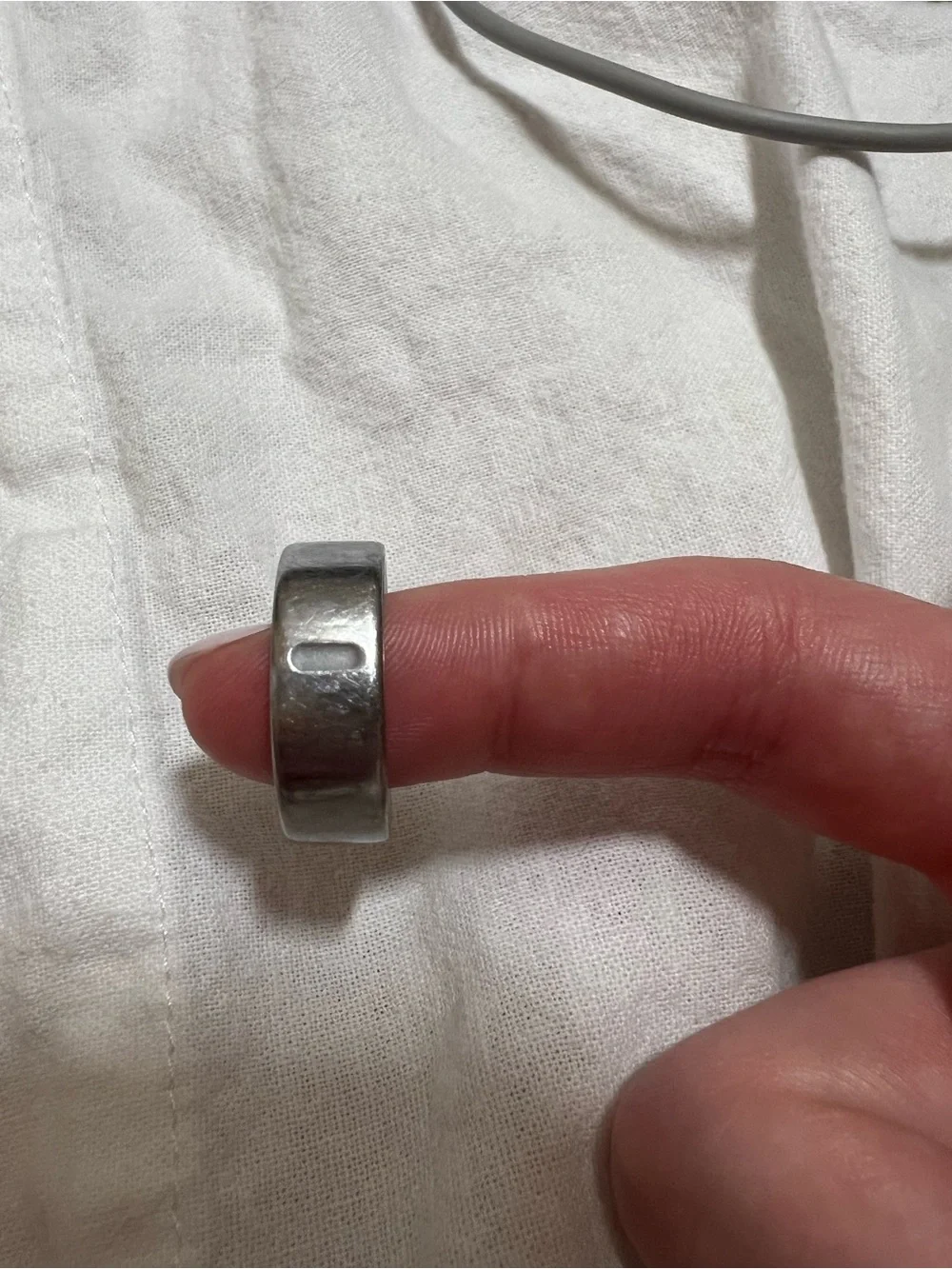 Oura Ring 4 Smart Ring – Silver | Size 8 | Charger Included
